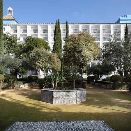 Abades Hotel 4*