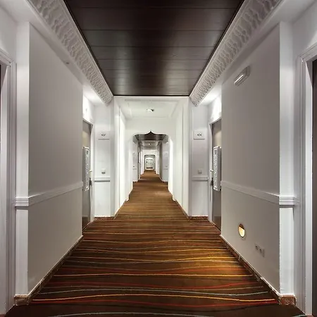 Abades Hotel 4*