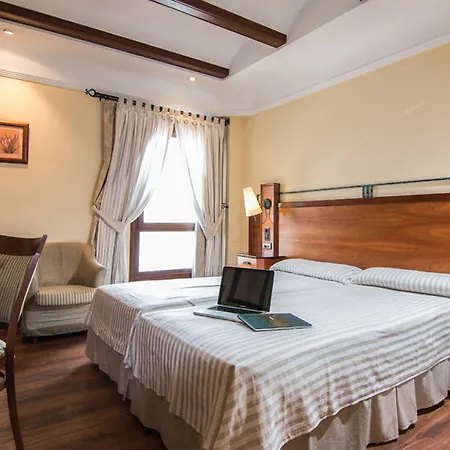 Hotel Abades 4*