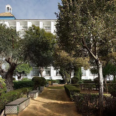 Hotel Abades 4*